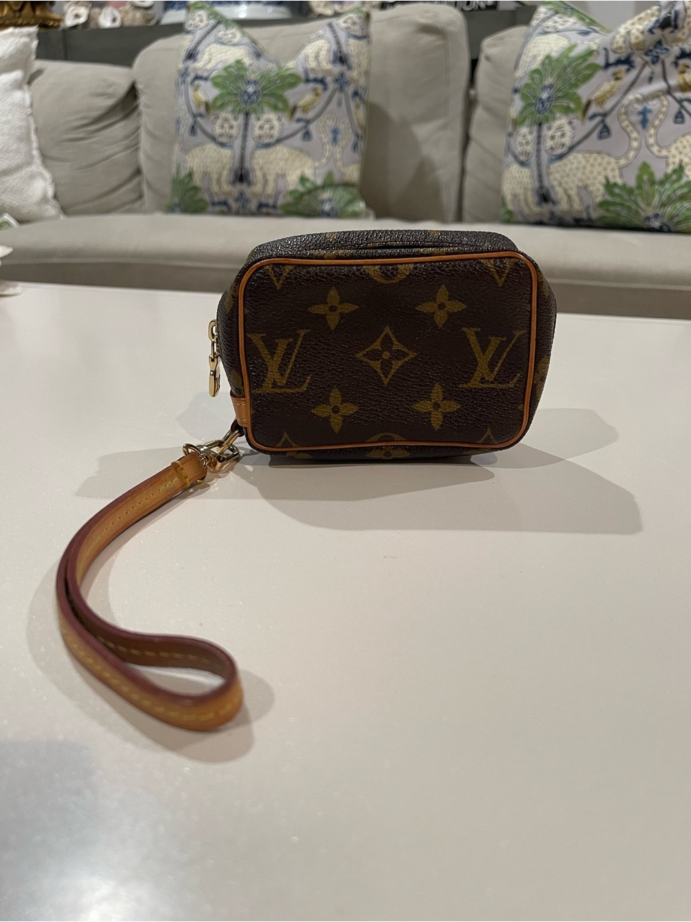 Authentic Louis Vuitton Monogram Wapity